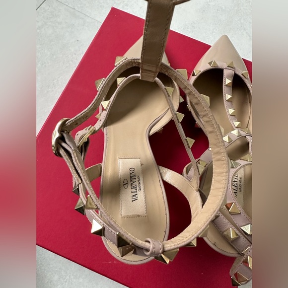 VALENTINO ROCKSTUD Caged Patent Kitten Heels 65MM SZ 39 Poudre/Beige MRP… - Picture 11 of 12